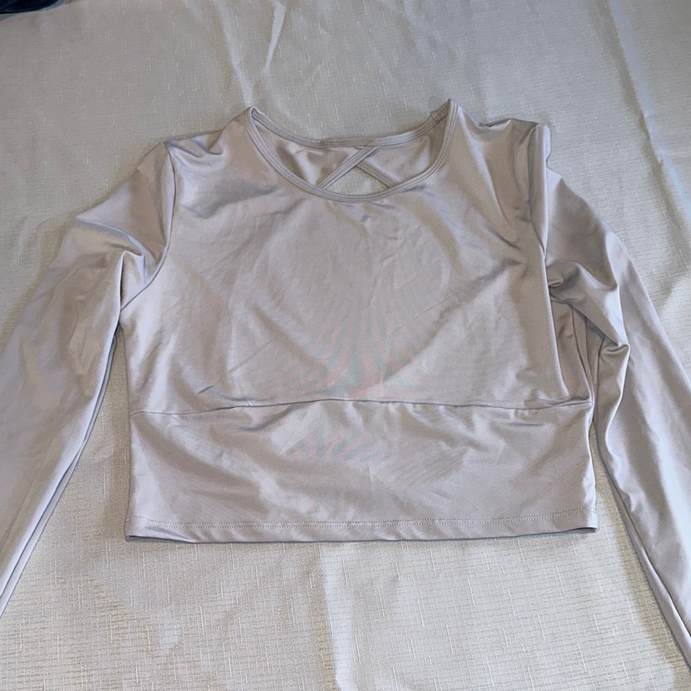 Women’s Shein workout top for sale!! Size Medium for $8!!